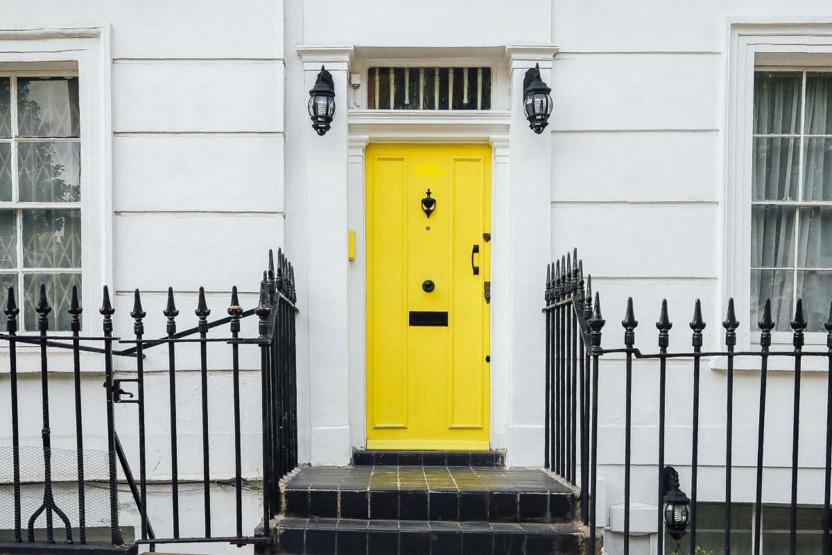 Yellow Door Added To White House Residence Quarters So Biden Stops Using Delivery Entrance